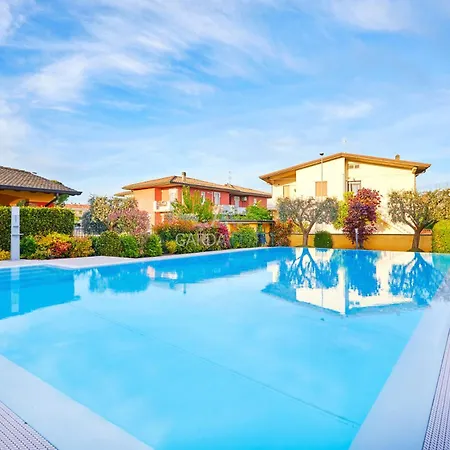 Smeraldo - Vista Piscina *